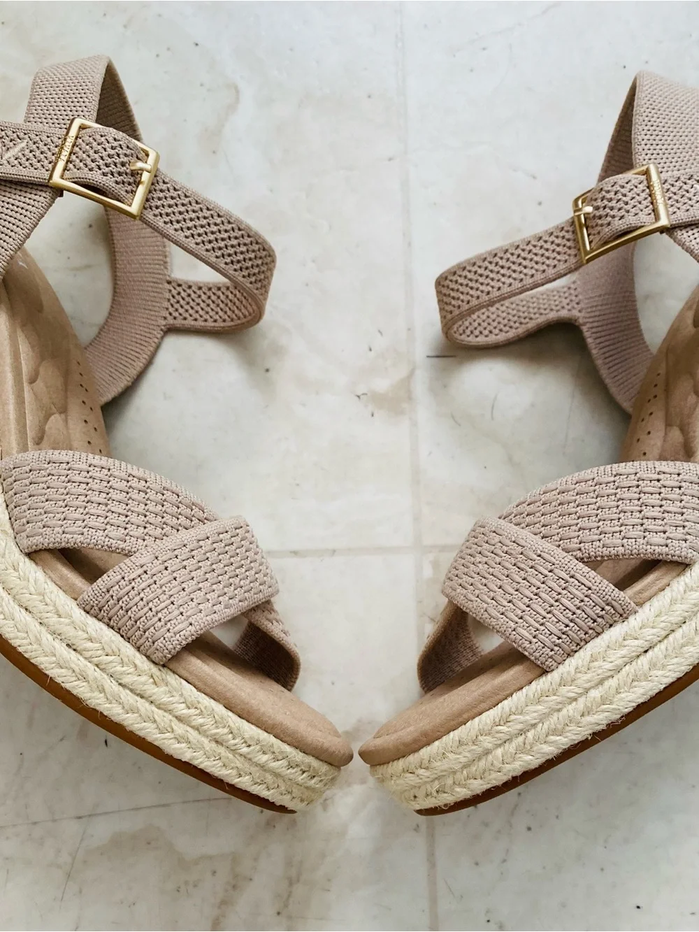 $119 NWOT Vivaia Sally Pro Almond Beige Color Round Toe Wedge Sandals Sz 6.5/37